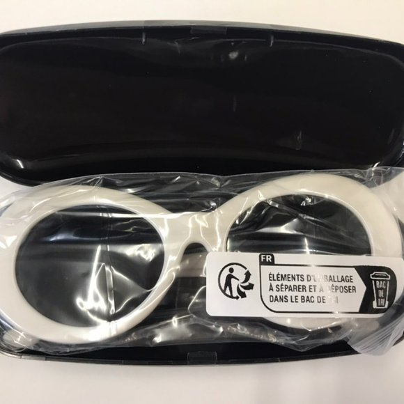 Bruno Mars Sunglasses in Japan - Picture 6 of 7